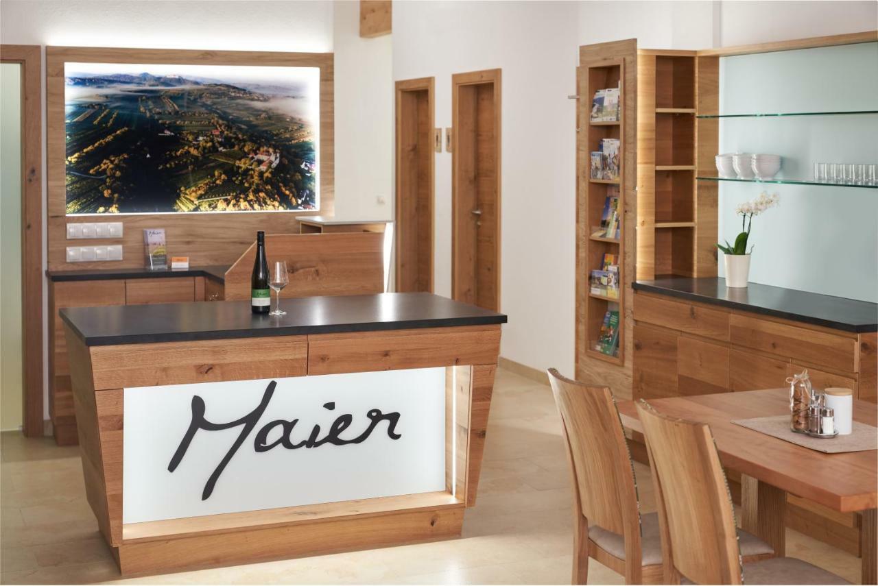 Weinhof - Gaestehaus Maier Angern エクステリア 写真